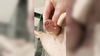 Teen Absorbs Sperm Shots: Uncut Amateur Handjob Twink Fun!