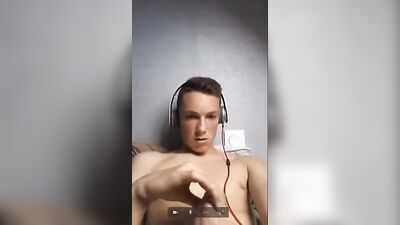Handsome Cum Blast: Big Muscle Boys Chat and Jerk Off!