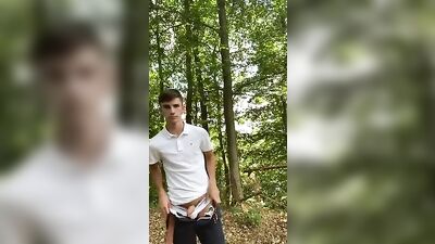 Flashing Twink: Public Fetish Outside Solo