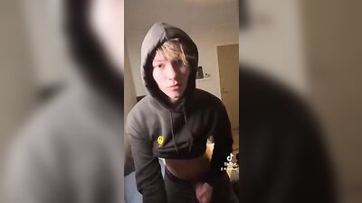 Cute Blonde Cam Boy Jacks Off! - Amateur Big Cocks and Handsome Solo Show