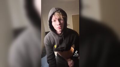 Cute Blonde Cam Boy Jacks Off! - Amateur Big Cocks and Handsome Solo Show