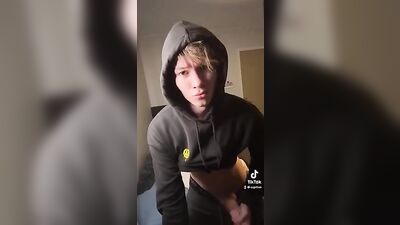 Cute Blonde Cam Boy Jacks Off! - Amateur Big Cocks and Handsome Solo Show