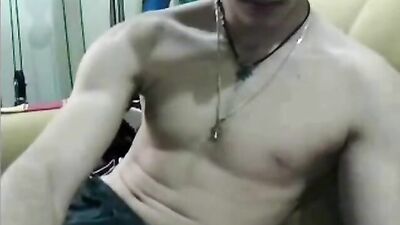 Gay Web-Cam Cutie: Ready for Action!