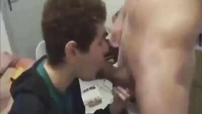 Gangbang Twink: College Frat Boy Threesome with Amateur Teen Friends