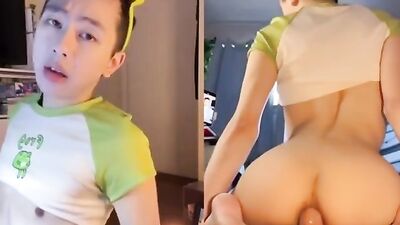 Web-Cam Frond & Backside: The Ultimate Cam Show!