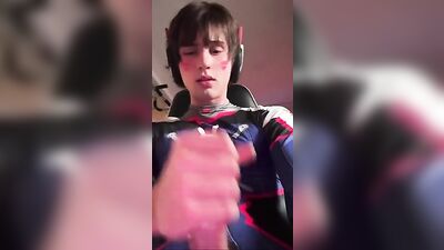 Young & Sexy Webcam Cummers - The Ultimate Gay Porn Experience