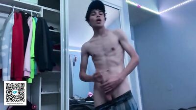 ALYX HILTONS SEXPLOITATION: A TOUCH OF CLASS IN SOLO MAN-HANDLING