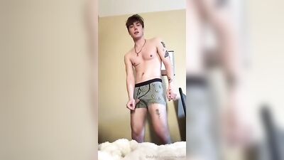 Hot Big Dick Cocksucker with Huge Cumshot