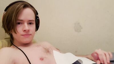 18yo Webcam Boy Jerks Off