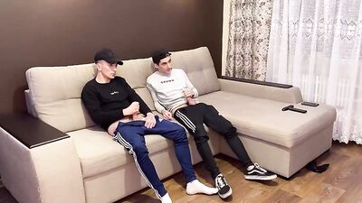 Double Dip: Jerking & Sucking Twinks Oral Action!