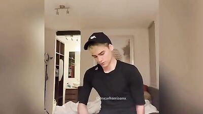 Oscar Harrisonxs Solo Blissful Cumshot Adventure: A Journey to Pure Pleasure!