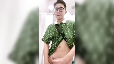 Asian Twins Public Toilet Boys Cumshot - The Ultimate Outdoor Experience!