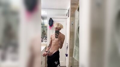 Big Dick Show Time: Solo Web-Cam Cocks Ready for Action