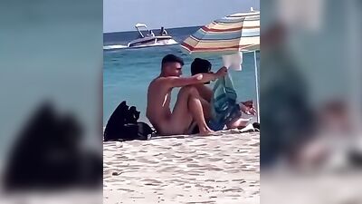 Summer Heat: Amateur Public Outdoor Voyeur