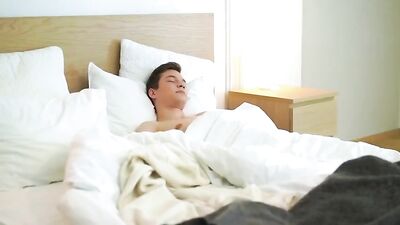 GayPornTwinkFuckedOnBedBarebackBoysPorn !