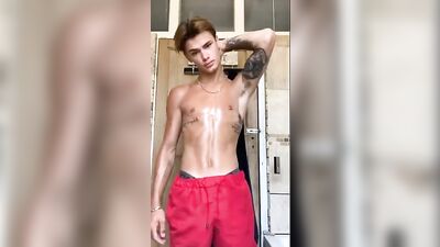 Solo Sex Cam Show: Cum Shots and Erotic Web-Cam Fun!