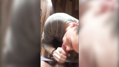 Young Twink Blows Big Dick!