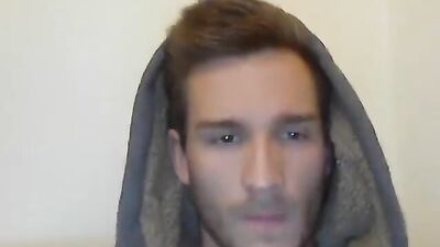 Gang Bang with Xxmycock on Chaturbate!