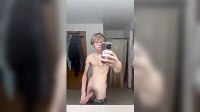 Cumming On Cam: Big Cocks Solo Web-Cam