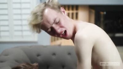 Big Dee Tiny Ezra Tanner moans as he takes Spikey Dee's king