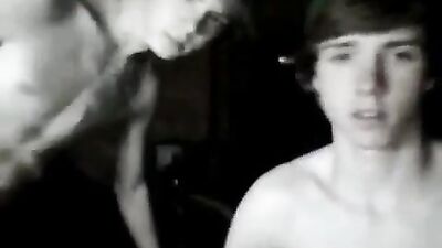 Egou filho se montre en ca - Gay Porn Video - Straight Men Gone Wild!