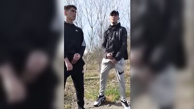 Gangbang in the Park: Straight Friends Get Their Hands Dirty!