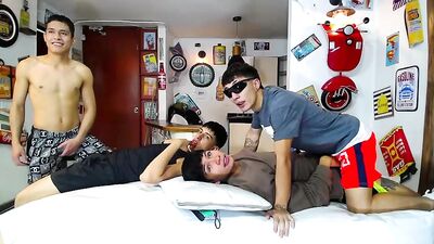 Sexual Heat: Twinks Camboys Fuck in the Web-Cam Show