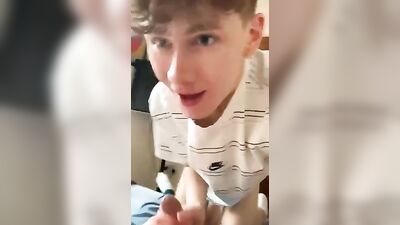 Handy Cumshots - A Web-Cam Oral Adventure