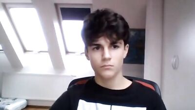 Brown Haired Teen Cumshots: Hardcore Handjob Porn on Web-Cam!