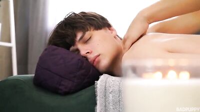 Gay twink massage: A steamy solo session