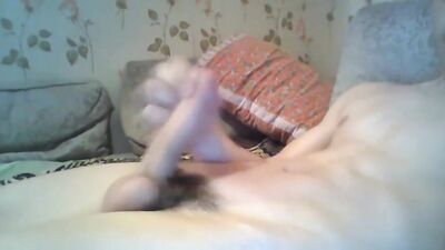 Gay Muscle Flexer Takes A Solo Webcam Bathroom Cumshot