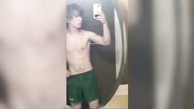 Solo Show Time - Web-Cam Delight!