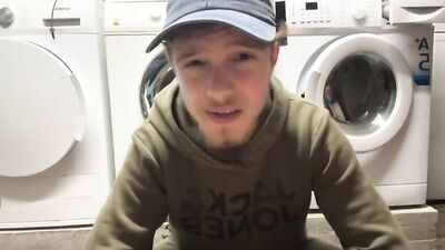 Gay Muscle Flexing Twink Porn! =============================