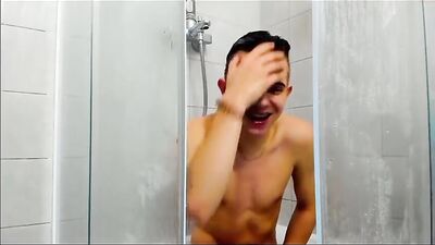 Luxallenns Steamy Webcam Shower on Chaturbate - A Gay Porn Video