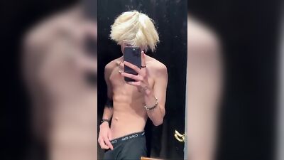 [HBW] Blond Guy Shows His Cock 2861926