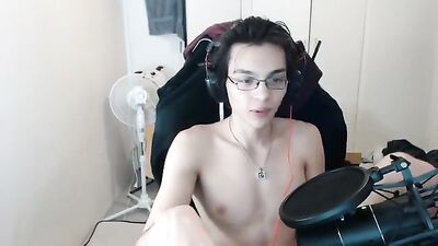 Gay Porn: Dantes Solo Web-Cam Adventure