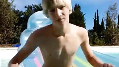 Gang Bang in the Pool: Refreshing Fun for Big Cocks and Amateur Teens!