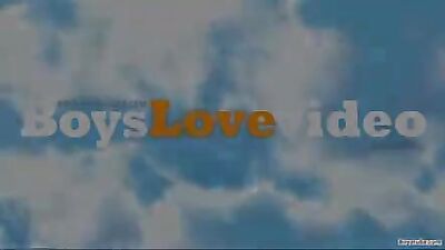 Enculer sur le canapé - Le retour du culte gay porn video