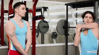 Hot & Wild Twinks in Gym Fuck & Sex Show!