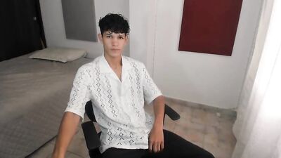Brandon Stones Steamy Showdown: A Gay Porn Adventure!