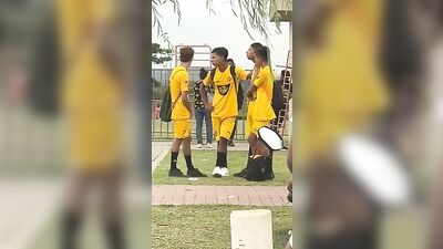 Acomodando los huevos - Fun Teen Gay Porn Adventure!