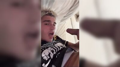 Gay Porn Bliss: Cum Swallowing Amateur Twink