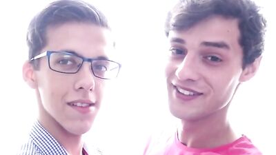 Twinks Unleashed: Bareback Action and Cum Shots!