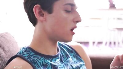 Young Bareback Twink Cocks: Flipflop Fun in the Ass!