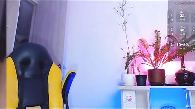 Stripchat Show Control Lost: Hairy Pubic is Out of Control!