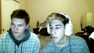 Gay Porn - Hot Amateur Web-Cam Friends Masturbation