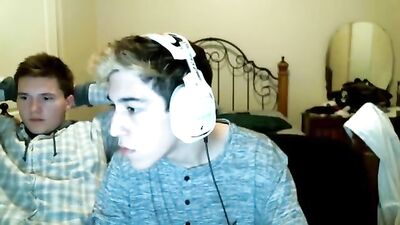 Gay Porn - Hot Amateur Web-Cam Friends Masturbation