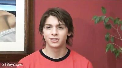 Young Twink Waxing His Cock in Gay Porn Tube