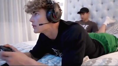 GAMER OR GAMER? - The Ultimate Web-Cam Bareback Threesome with Amateur Twinks and Their Toys!