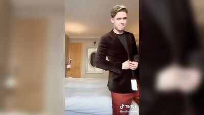 Unleashing Harvey Mills Hidd*en Desires - A Solo Amateur Hot Big Dick Adventure!